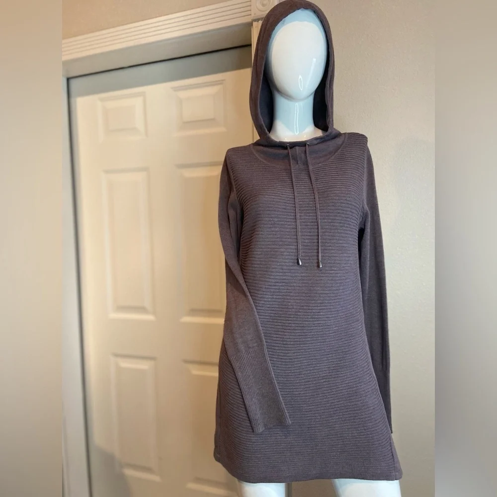 Artisan NY~Dusty Plum~Ribbed~Cowl Neck Hoodie~Sweater~Thumb Hole Cuff~Size S